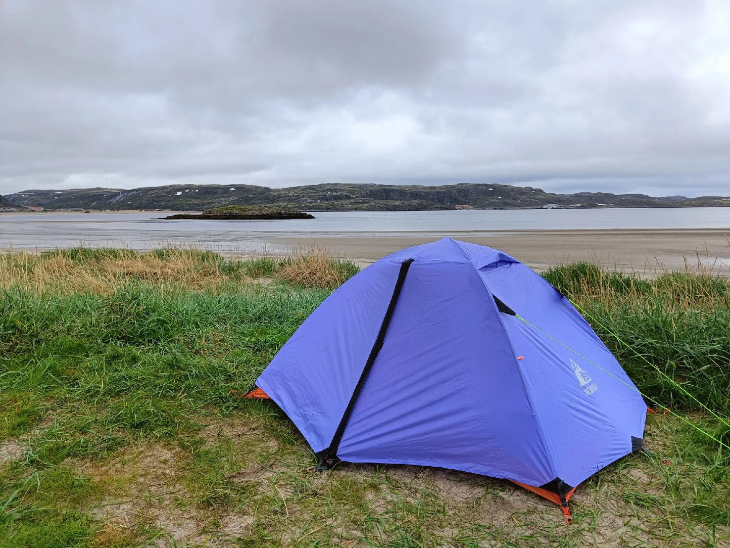 Hewolf 1595: Ultralight Double-Layer Aluminum Camping Tent